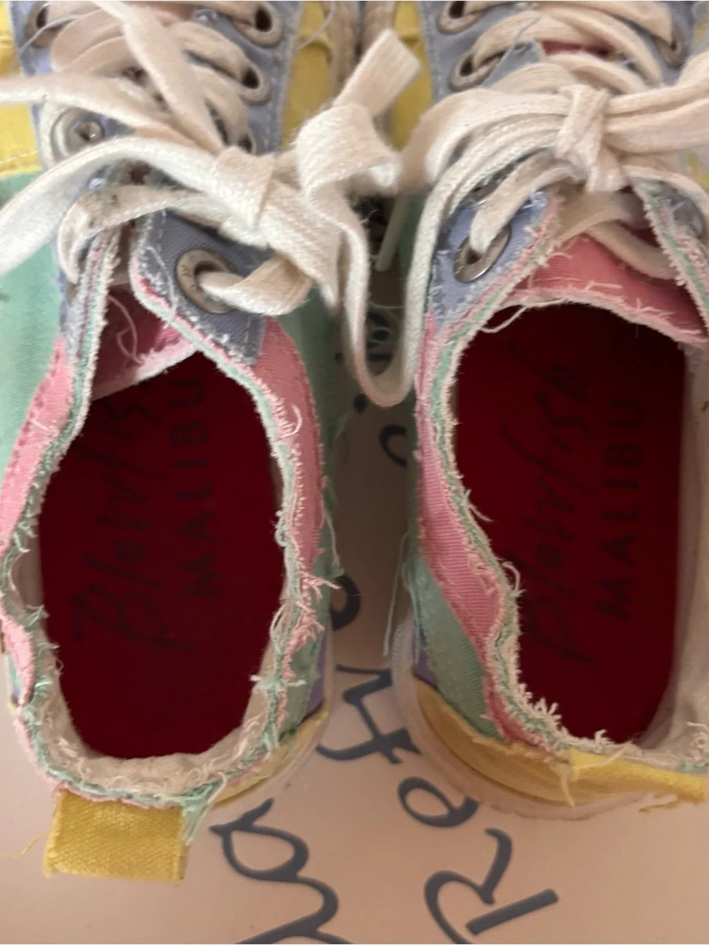 Blowfish Malibu Pastel Rainbow Sneakers Girls 13 🌈